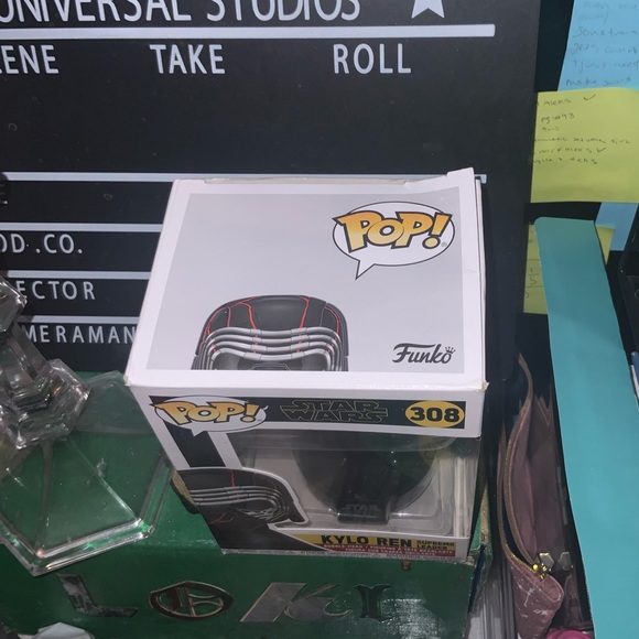 STAR WARS: Kylo Ren Funko Pop - Picture 4 of 5